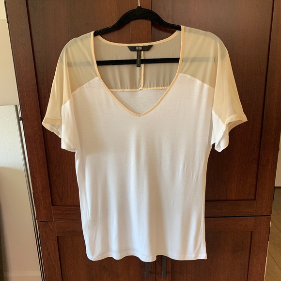 BCBG Tops - EUC! BCBG Top Size M